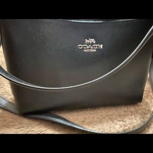 Coach crossbody and shoulder 👜